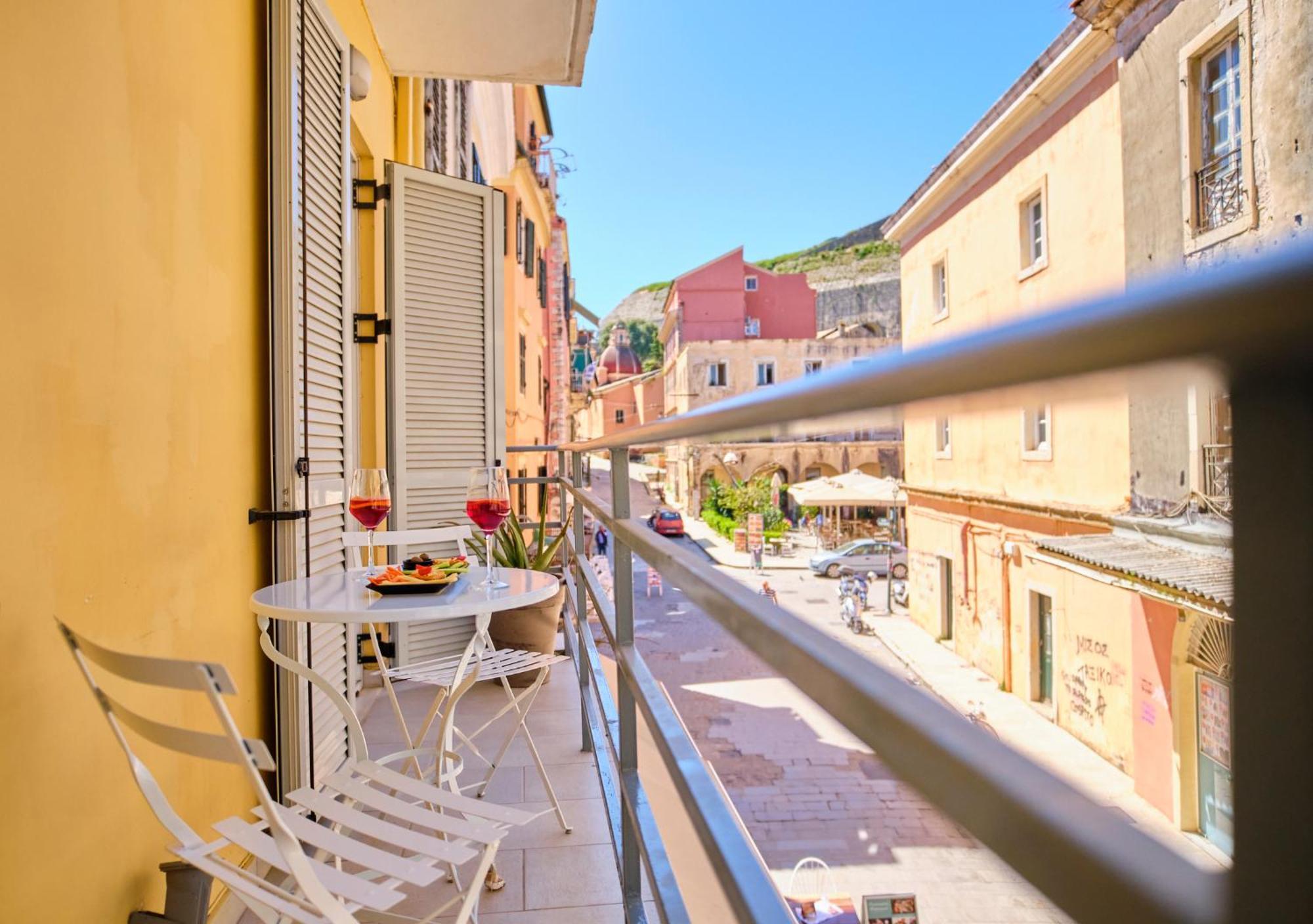 Paradosiakon Corfu Town Apartment